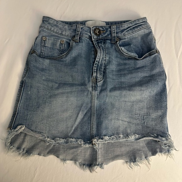 One X One Teaspoon 2020 Distressed Frayed Hem Jean Skirt - Picture 1 of 4